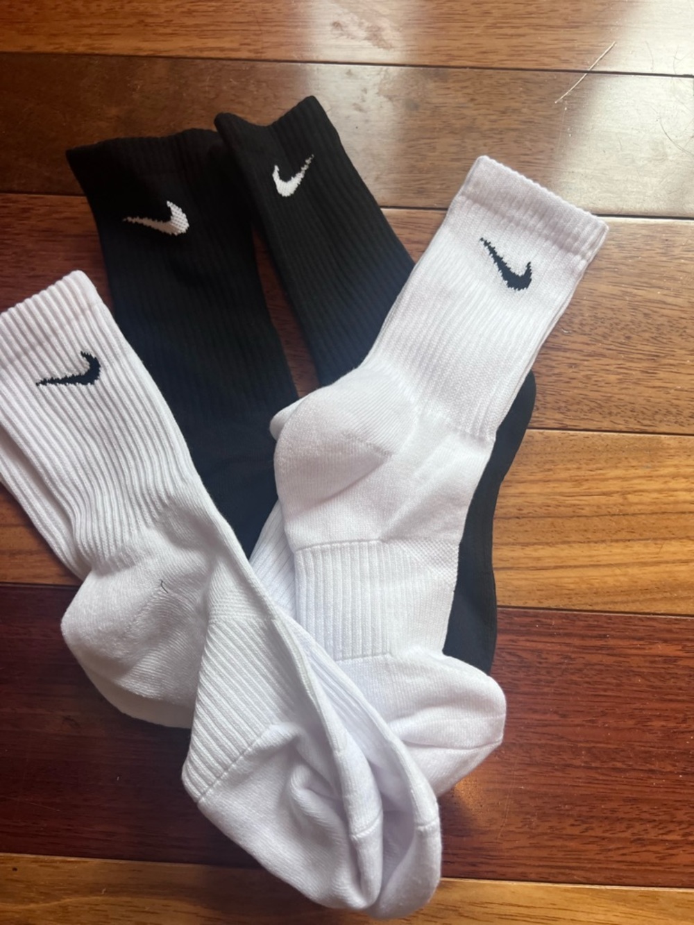 Nike nCrew Socks - Black & White (2 Pair Pack) 4 socks